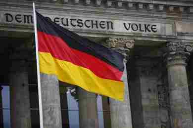 Germania: indice Zew sale a sorpresa a 26,7 punti  