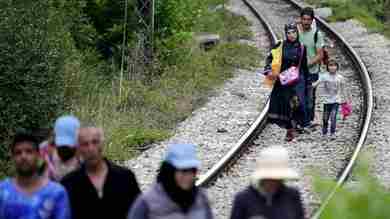 Migranti: Cgil fa ricorso contro sovrattassa su permessi  