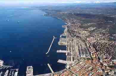 Ue: da Bei 45 milioni per sviluppo porto Trieste  