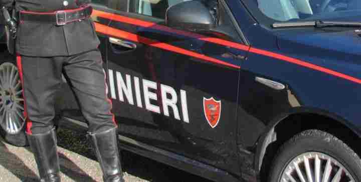 Tampona ciclista e scappa, denunciato anziano  Indagine dei Carabinieri. Gravissime le condizioni del ferito 