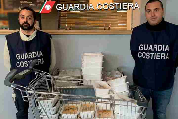 Guardia costiera sequestra 100 kg di pesce non a norma  