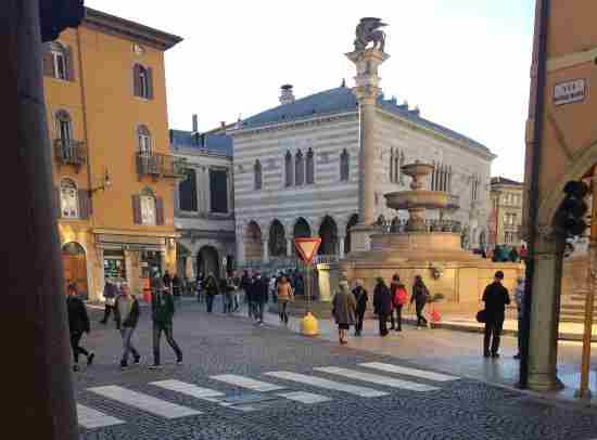 Confcommercio:Fvg; fiducia e ricavi in calo in 3/o trimestre 