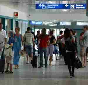 Aeroporti: +4% traffico passeggeri in 2019, a 193 milioni 